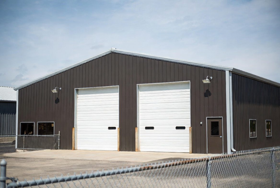 Bronze multi-bay auto shop